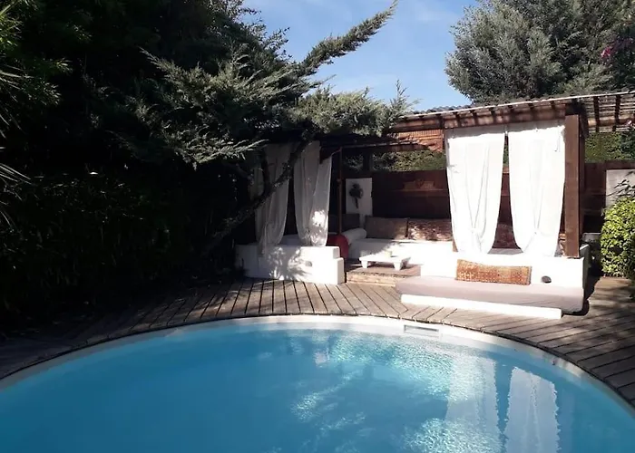 Semesterbostad Maison De *