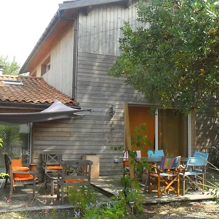 Maison De *